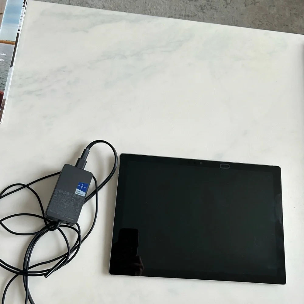 ⭐️⭐️HOST PICK ⭐️⭐️Microsoft Surface Tablet ☀️☀️